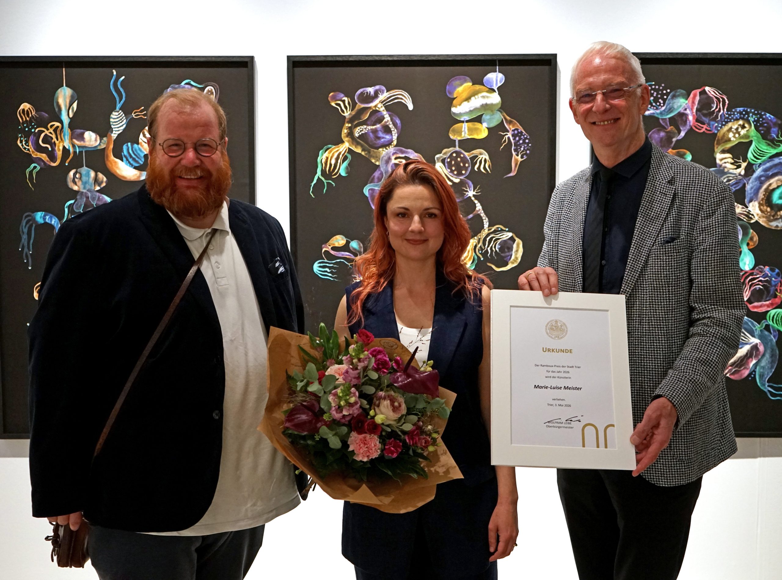 Preisträgerin Marie-Luise Meister mit Kulturdezernent Markus Nöhl (links) und Oberbürgermeister Wolfram Leibe © Stadtmuseum Simeonstift