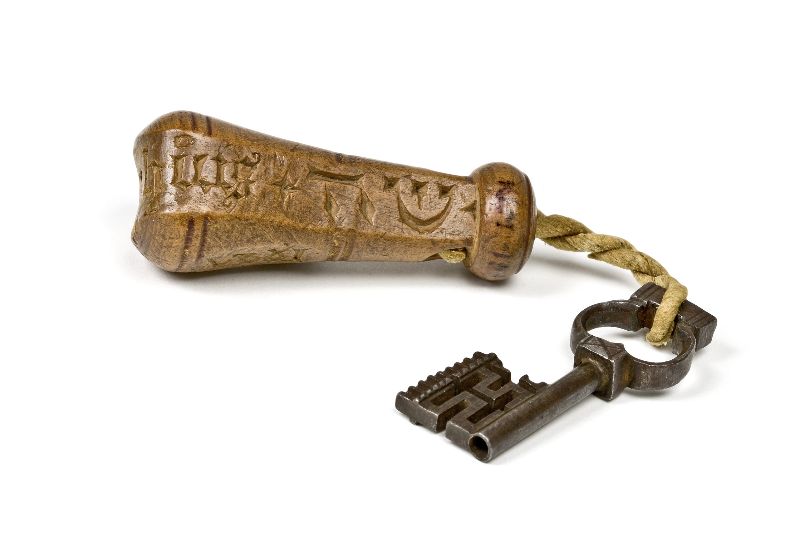 Köln, Kölnisches Stadtmuseum, Inv.-Nr. KSM 1888/ 5A, HM 1888/ 5A, Schlüssel zum Judenschrein, 1424 Schlüssel, Buchsbaum, Leder, Eisen, Länge: 45 cm
